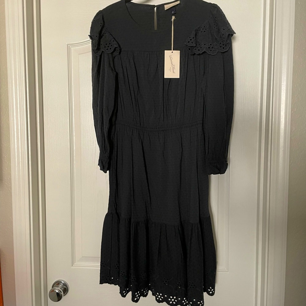 Long Sleeved Universal Thread Dress